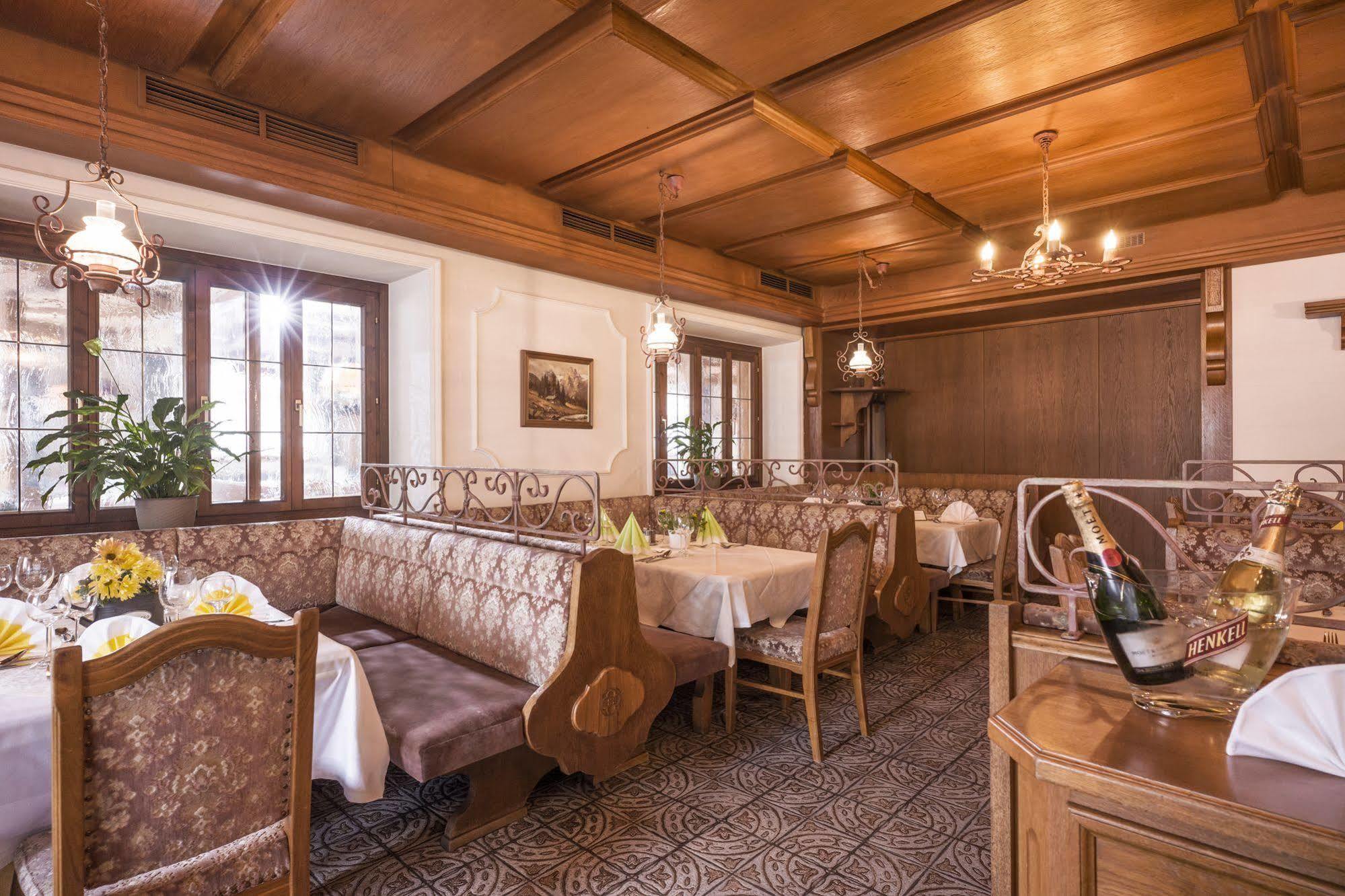 Hotel Restaurant Gradlwirt Niederndorf  Extérieur photo